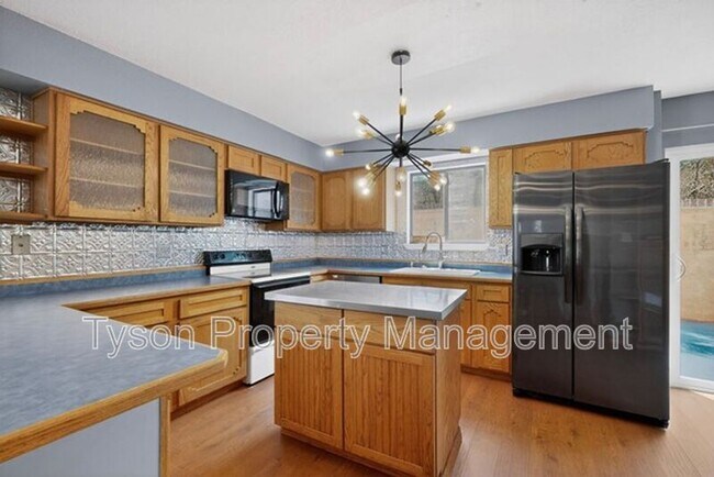 Building Photo - 9230 Osuna Pl NE