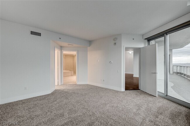 Building Photo - 322 Karen Ave