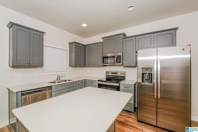 Building Photo - 1405 Brookhaven Dr