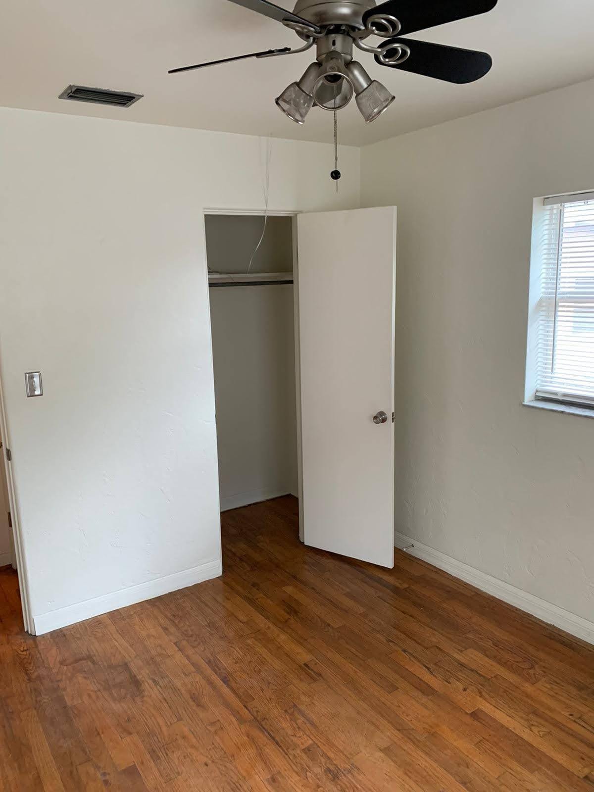 Room - 2634 39th Ave N