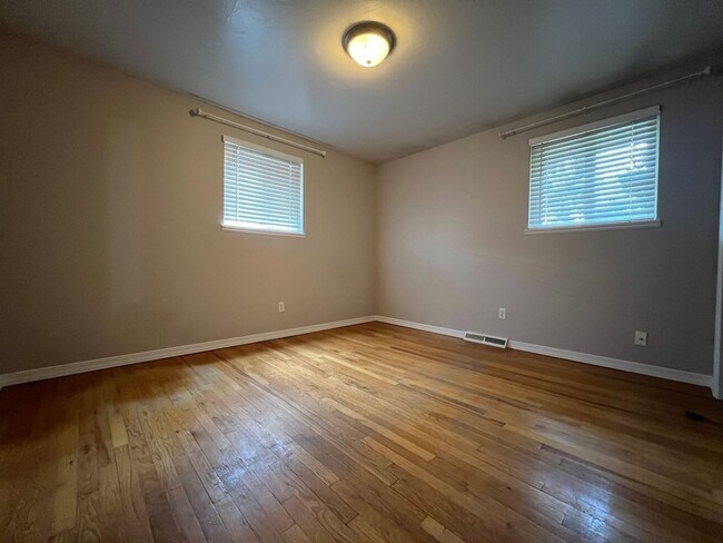 Building Photo - Spacious 3 BD/ 2 BA Home in Arvada, CO- Av...