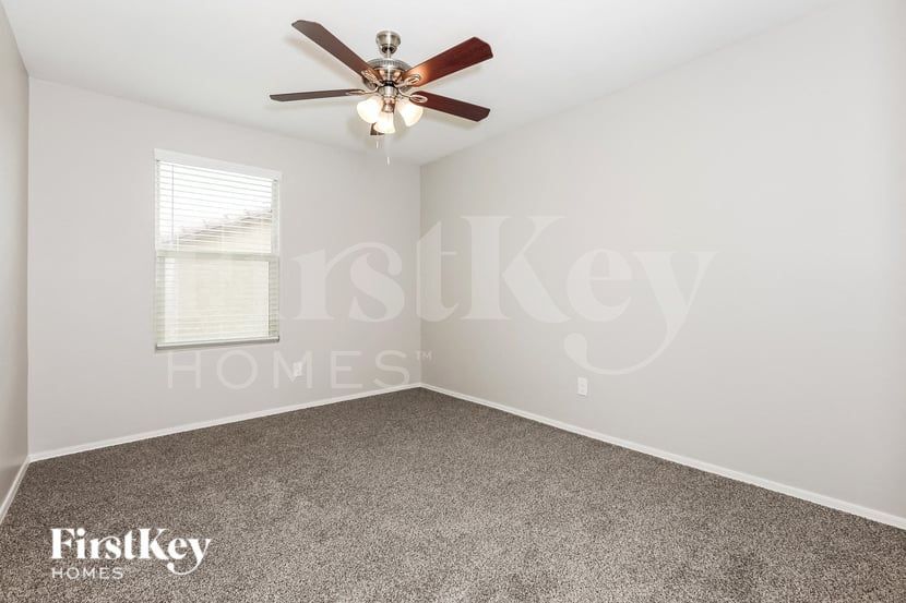 Building Photo - 1157 S Amulet