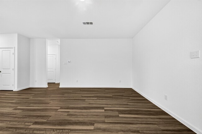 Building Photo - 15049 Ronan Dr