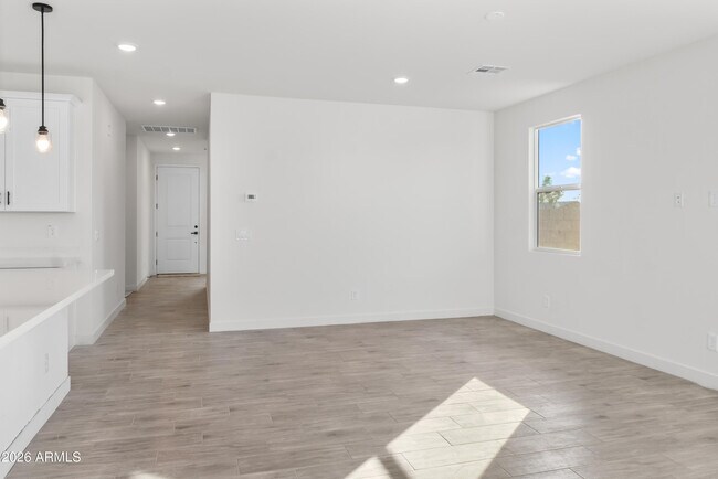 Building Photo - 3430 W Colusa Dr