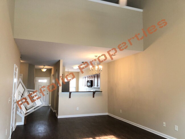 Building Photo - Great Location! 3 Bedroom 2.5 Bathroom 1 C...