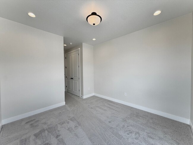 Building Photo - 2179 N Paradise Flt Ln