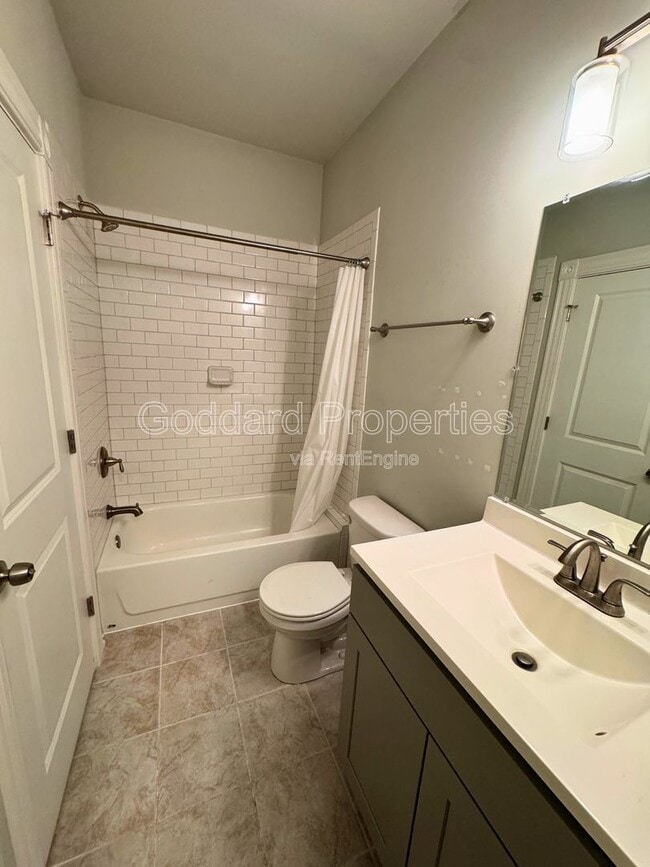 Building Photo - 842 N Patterson Park Ave