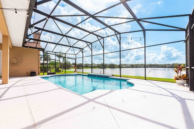 Building Photo - St. Cloud 4 Bedroom, 4 Bathroom Pool Home with Lake View