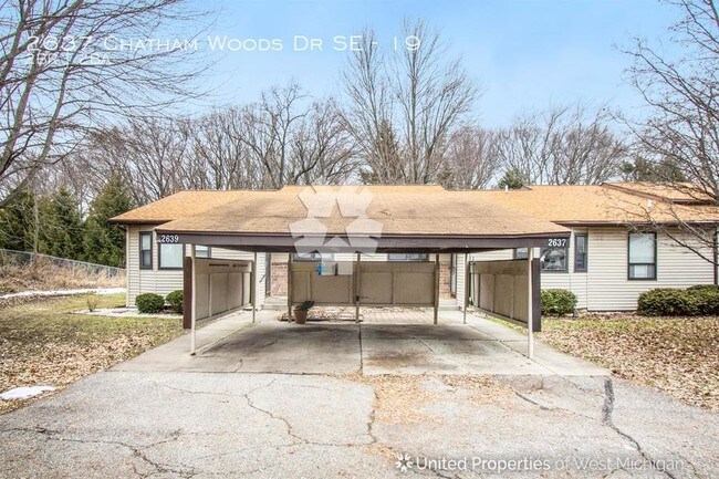Primary Photo - 2637 Chatham Woods Dr SE