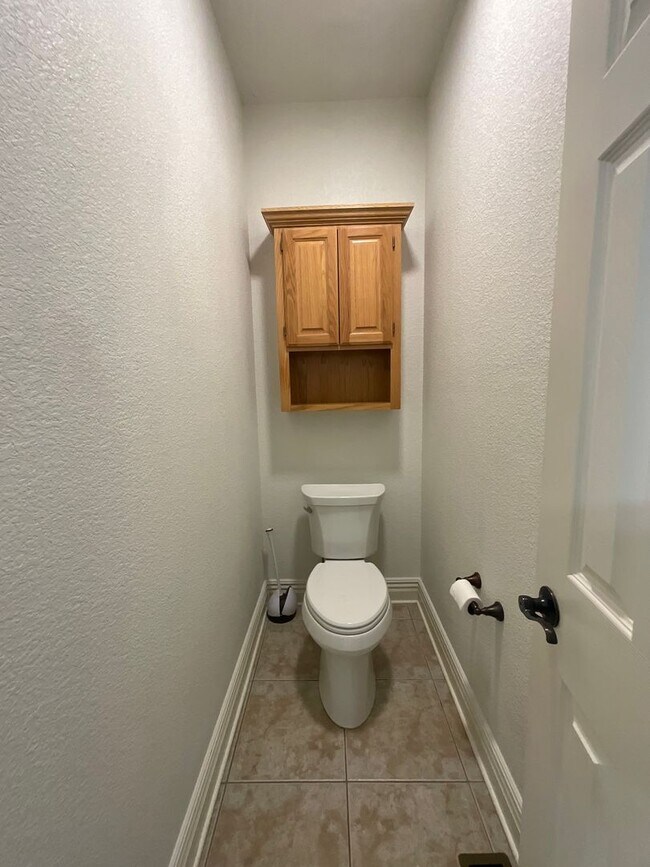 Building Photo - Spacious 4 Bedroom 2 bathroom House in Bella Vista READY FOR RENT *LIMITED OFFER