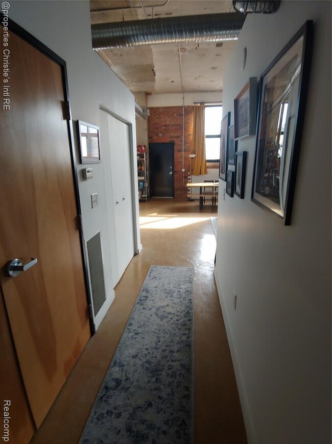 Building Photo - 55 W Canfield St