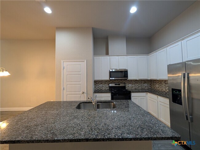 Building Photo - 1209 FM306