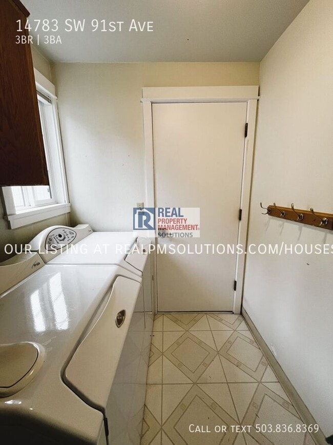 Building Photo - 14783 SW 91st Ave