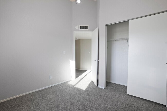 Building Photo - 10953 Casey Stengel Pl
