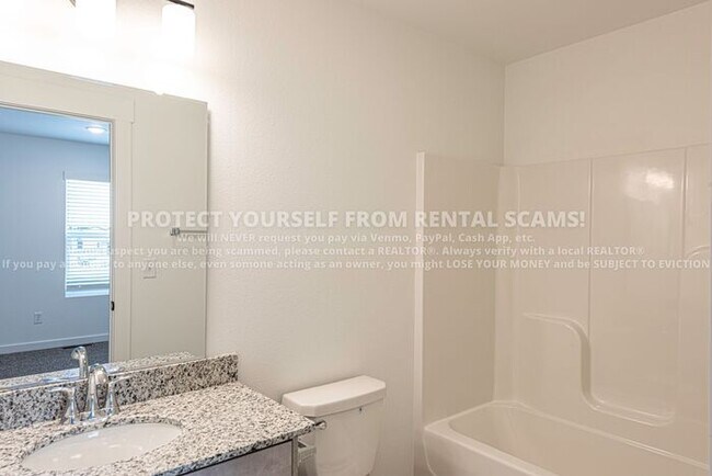 Building Photo - 621 St Charles Pl