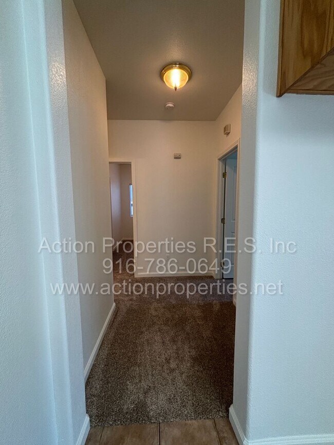 Building Photo - Action Properties Offering Immaculate Highland Reserve 4 Bedroom 2 Bath, 1581 sqft, New Paint and...