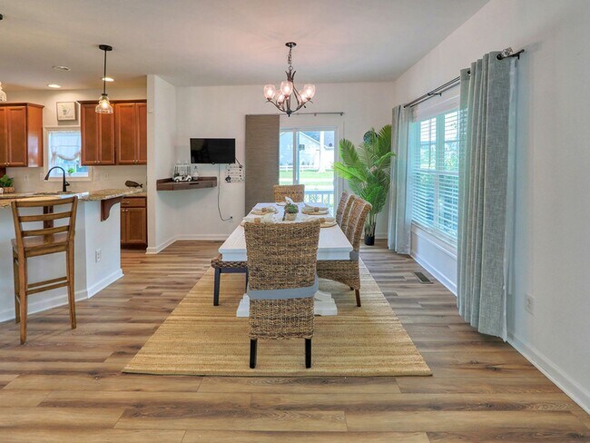 Building Photo - Spacious 3BR / 3.5BA Single family home • 2,500 Sq Ft • Baywood