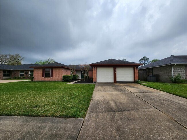 Building Photo - 2830 Virginia Colony Dr