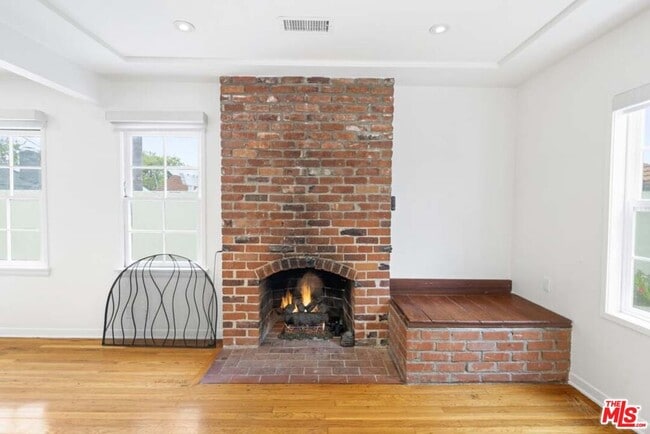 Building Photo - 4753 Saloma Ave