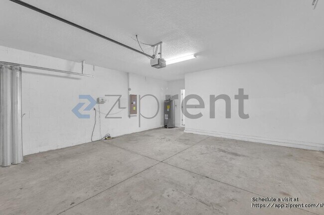 Building Photo - 1785 Broad Winged Hawk Dr