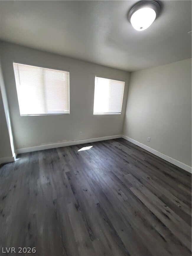 Building Photo - 3412 Townhouse Dr