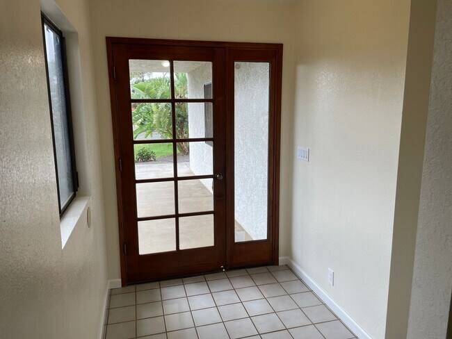 Building Photo - White, June K. (Waikoloa)