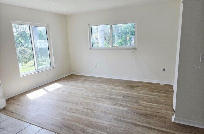 Building Photo - 1413 63rd St W