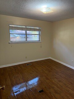 Building Photo - 2500 Shenandoah Dr