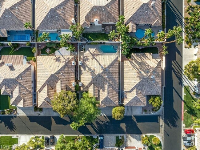 Building Photo - 1605 Shadow Rock Dr