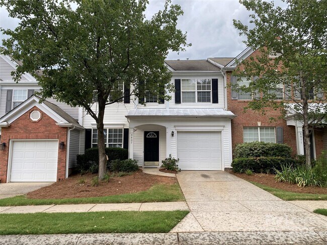 Building Photo - 8807 Ormeau Dr
