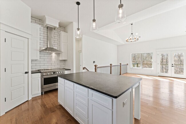 Building Photo - 11 Pagham Ln