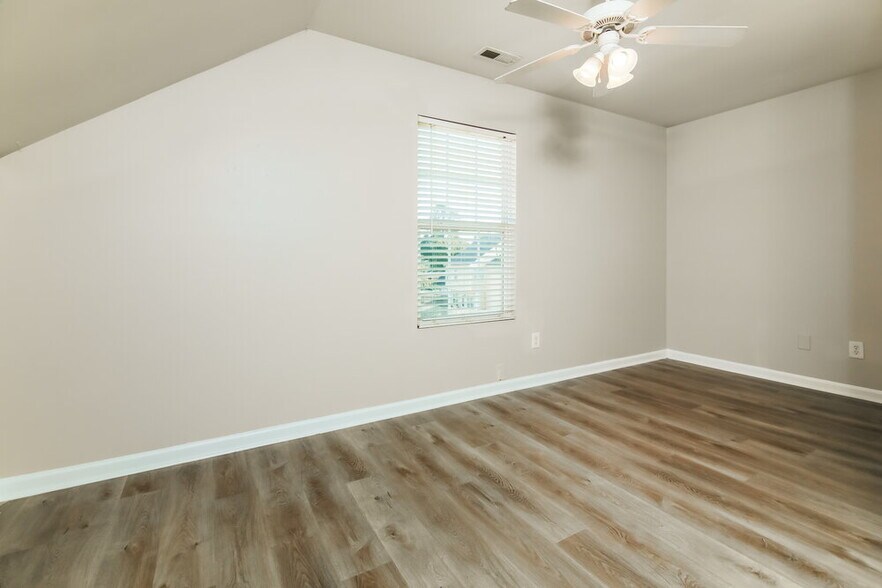 Building Photo - 3430 Ferdilah Ln