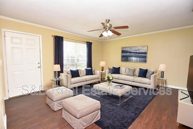 Building Photo - 4615 San Antonio Dr