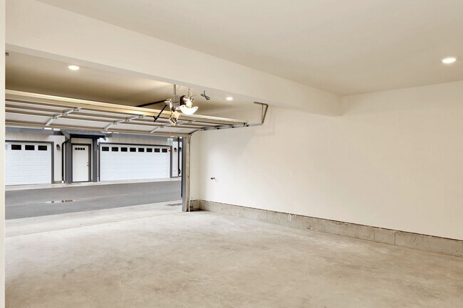 Building Photo - 1809 Eastgate Loop