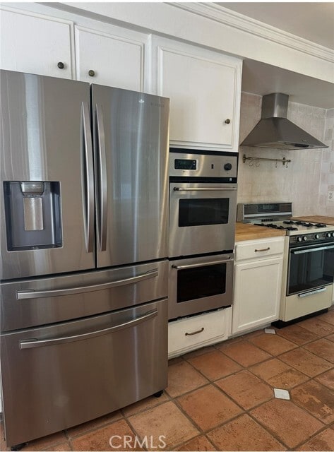 Building Photo - 17041 Escalon Dr