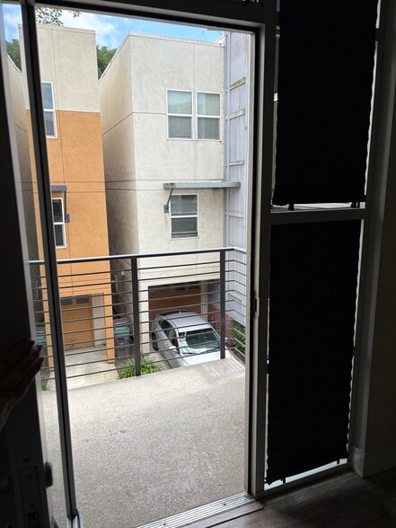 Balcony - 289 3rd St