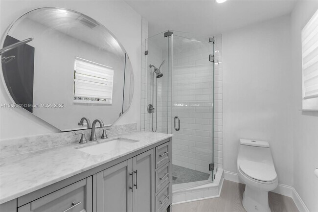 Building Photo - 4400 SW 89th Ave