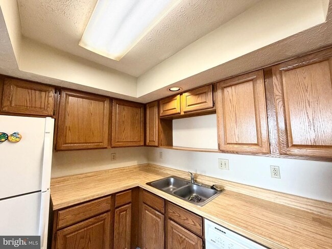 Building Photo - 4325 Ambrose Ct