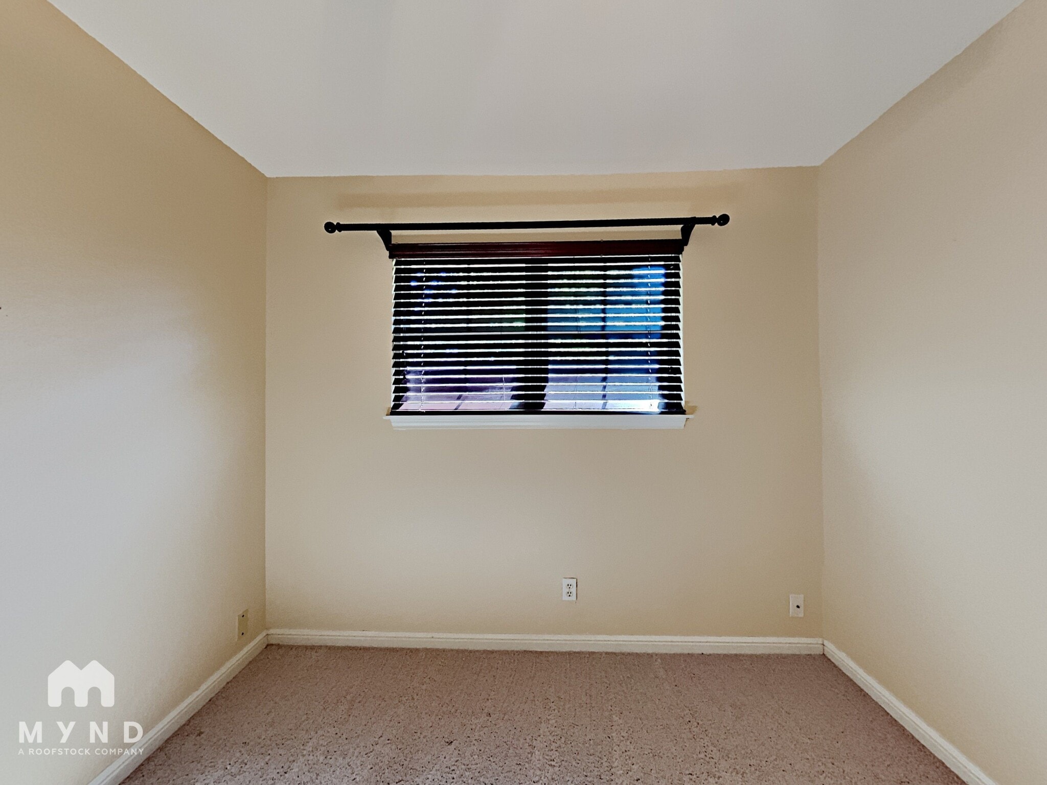 Building Photo - 14605 Gold Fish Pond Ave