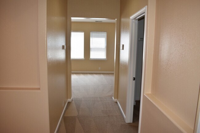 Building Photo - 1220 CAVALAIRE Ct