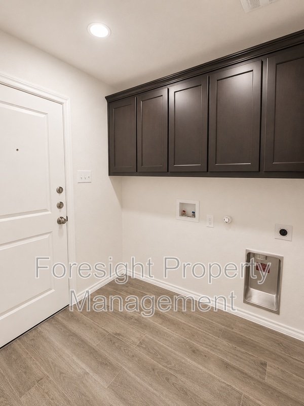 Building Photo - 538 Concho St
