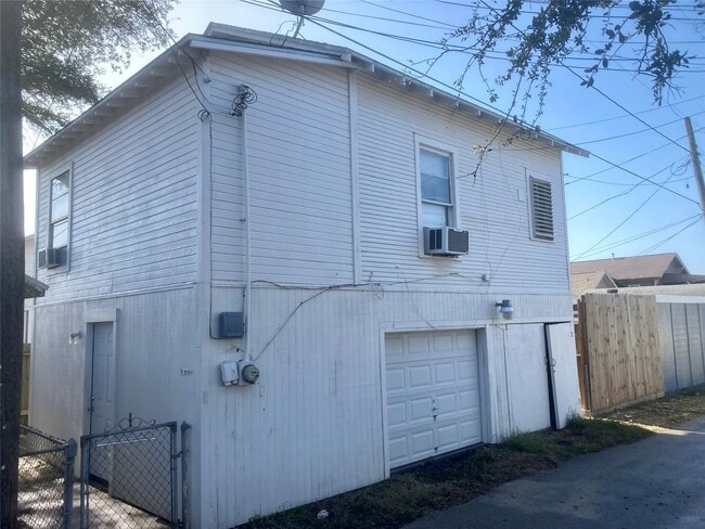 Primary Photo - 4908 Ave Q 1/2