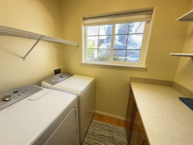 Building Photo - Coeur D'Alene Home