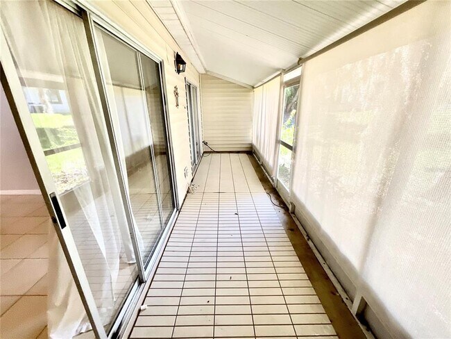 Building Photo - 2277 Abbey Ln