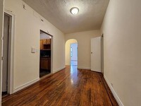 Building Photo - 2 bedroom in BRONX NY 10467