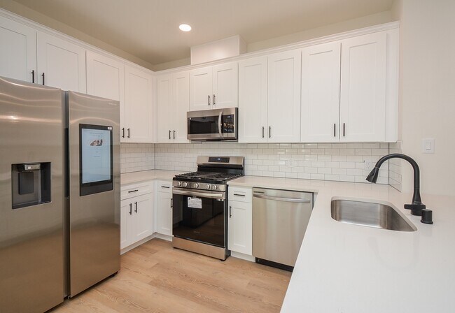 Building Photo - 16559 Oasis Glade Dr