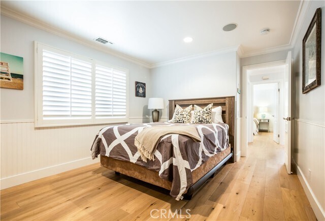 Building Photo - 617 Begonia Ave