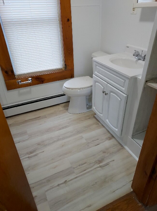 Building Photo - 141 Spruce St