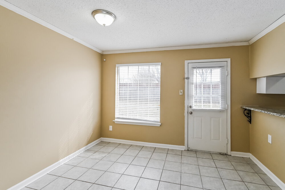 Building Photo - 2570 Appling Glen Dr