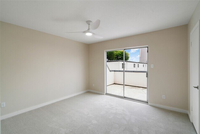 Building Photo - 1300 Augusta Dr